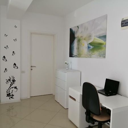 Apartament Negru Voda ピテシュティ エクステリア 写真